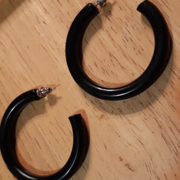 Earrings - Picture 3 of 3
